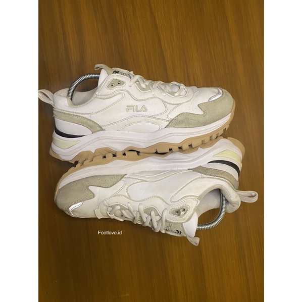Fila Running White | Sepatu Second Branded