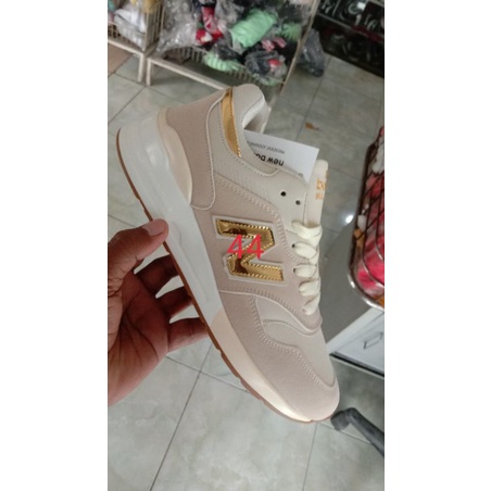 Sepatu NB Original import bahan kulit asli Made In China ready size 37-44 bisa COD pembayaran sesuda