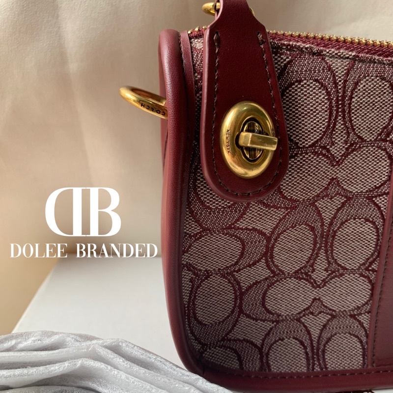 Coach Top Handle Swinger Bag in Burgundy Signature Jacquard and Cheery(C0721)