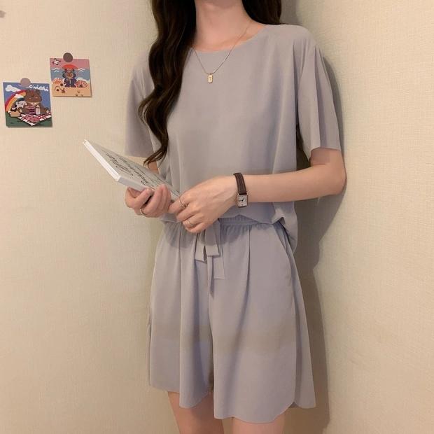 BAJU TIDUR WANITA PIYAMA WANITA PIYAMA PENDEK BAJU TIDUR PENDEK WANITA CELANA PENDEK WANITA PAKAIAN TIDUR PIYAMA BAJU TIDUR LENGAN PENDEK PIYAMA LENGAN PENDEK BAJU TIDUR WANITA POLOS PIYAMA CELANA PENDEK THARA SHORT SET-Gray