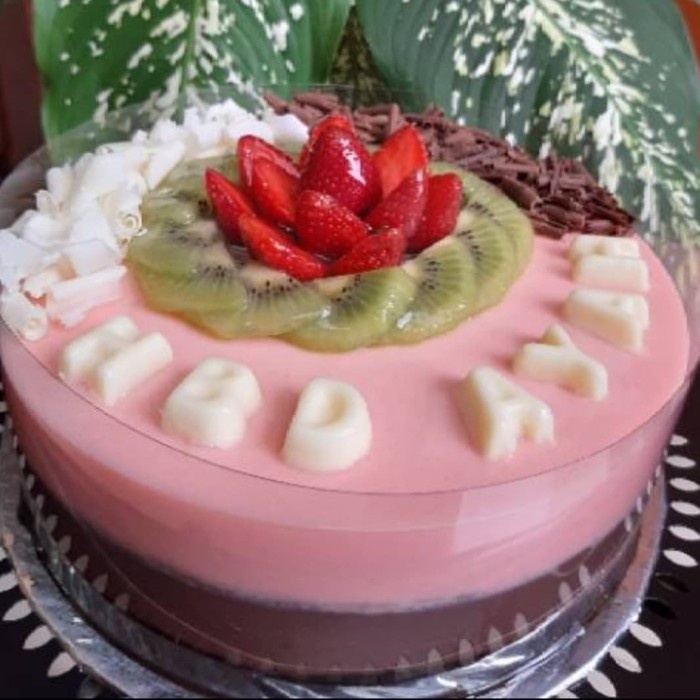 

KUE-PENGHIAS-ALAT- PLASTIK MIKA PINGGIRAN CAKE TINGGI 10 CM PANJANG 5 M -ALAT-PENGHIAS-KUE.