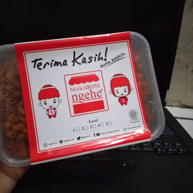 

Makaroni Ngeh33 Toples 300gram