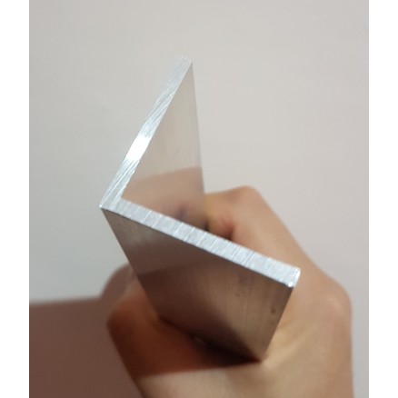Aluminium / Alumunium Siku 1 1/2" x 1 1/2", t. 1/8", L. 10 cm