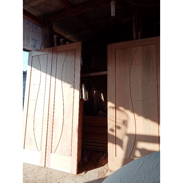 kusen pintu kupu-kupu kayu kamper samarinda