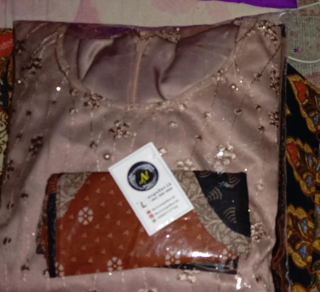 Batik Couple Kebaya Tunangan Naira Lamaran Wisuda Nikahan Kondangan Wanita Modern