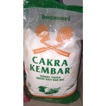 

Tepung Terigu Cakra Kembar 1 kg
