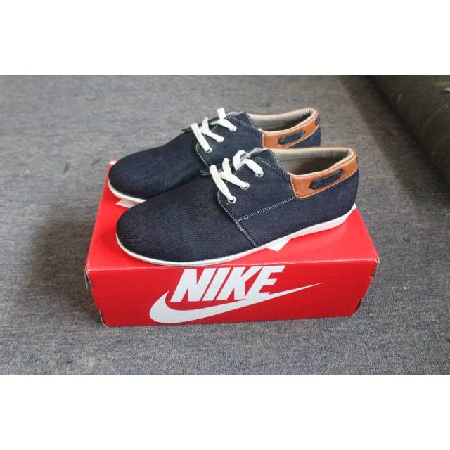 Sepatu Pantofel Pria Casual d098 Hitam Like Sneakers SOL Karet TPR | Pantofel Hitam Pria