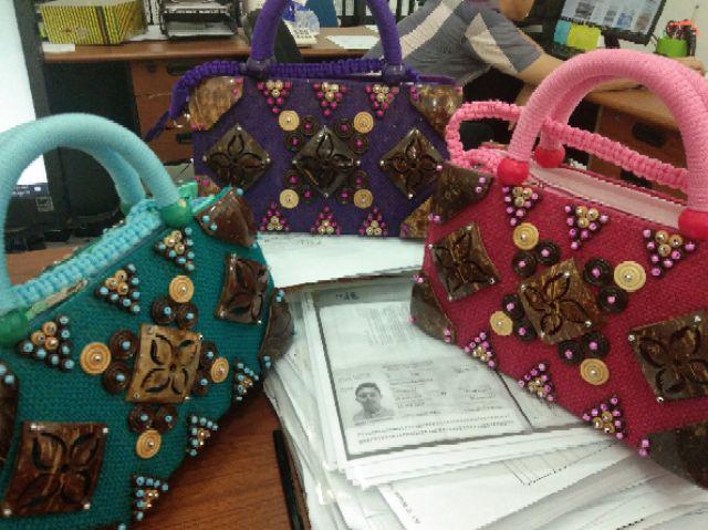 Tas Monte Bahan Batok Kelapa Dan Karung Goni