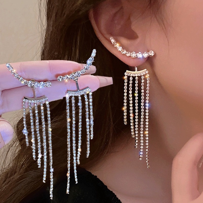 1 Pasang Anting Stud Tassel Panjang Aksen Berlian Imitasi Untuk Wanita