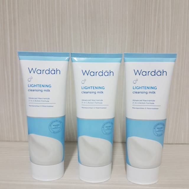 WARDAH LIGHTENING CLEANSING MILK 100ML (8813)