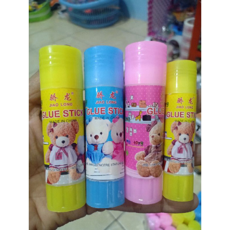 

(30gr) 1pcs glue / lem stik karakter BESAR