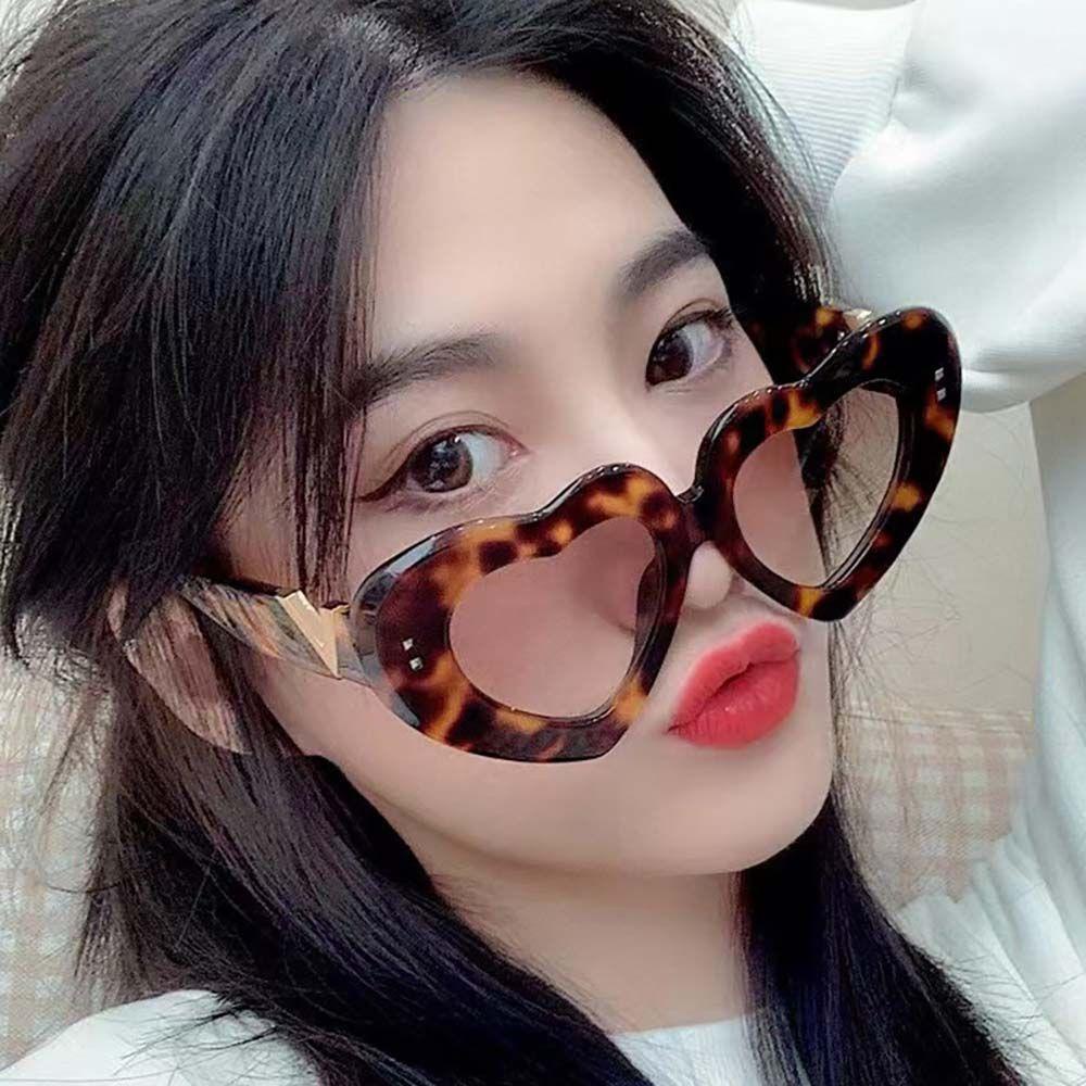 Mxbeauty Love Heart Kacamata Sexy Mewah Merek Fashion Visor Eyewear Bingkai Besar V Surat Cinta Hati Hitam Wanita Sunglasses