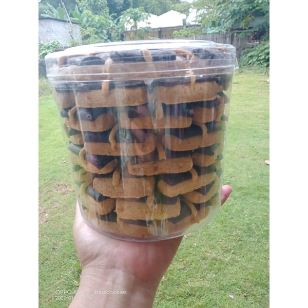 

kue kering stick coklat