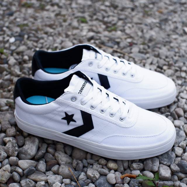 Converse Courtlandt Ox White
BNIB