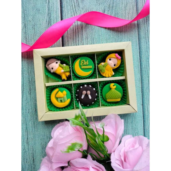 

Coklat Karakter/Hampers Lebatan/gift/ramadhan/eid mubarak