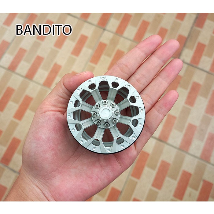 Bandito Velg Beadlock Metal Silver 1.9 Wheels SCX10 RGT FJ Cruiser