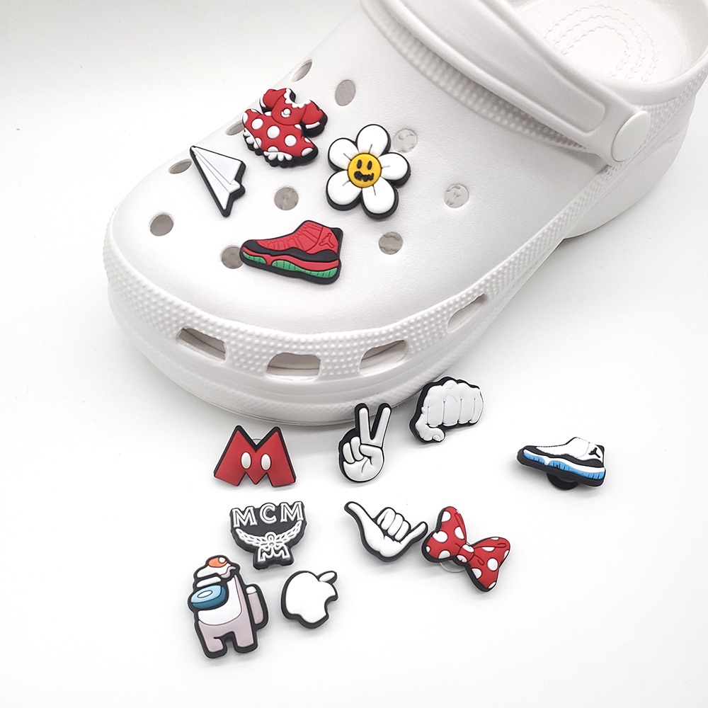 Accesoris Jibbitz Set Pin Sepatu Bentuk Crocs Bahan PVC Untuk Dekorasi