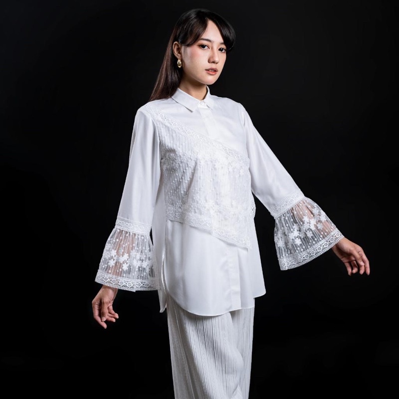 GENEVIEVE BLOUSE WHITE - ROMANTIC BY AIKILA