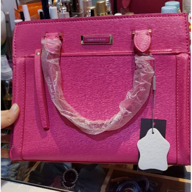 Tas charles n keith KW