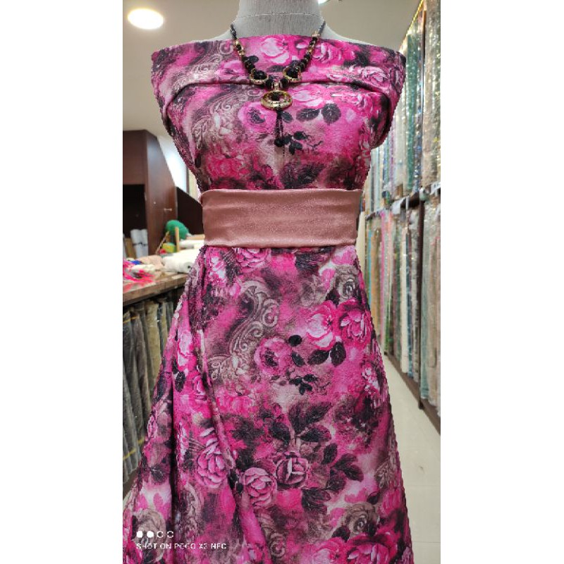 Kain Jacquard Emboss Motif Floral Magenta Bridesmaid