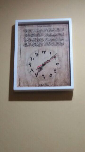 Hiasan Jam Dinding Kaligrafi Ayat Kursi Wooden Background Motif Kayu Uk 30x40