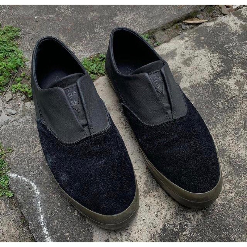 dylan huf slip on