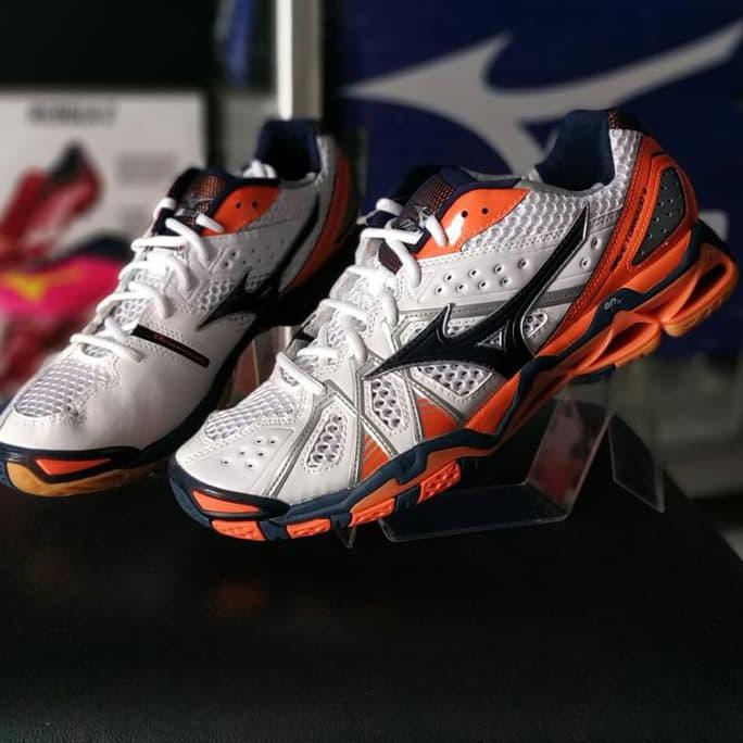 mizuno wave tornado 9 white