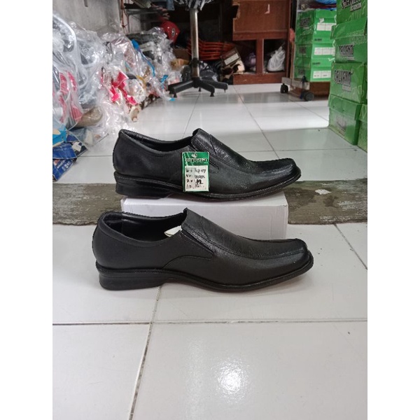 Sepatu Handyman kulit asli sepatu kulit pria terlaris termurah kode lcp 07