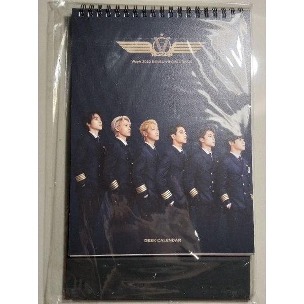 

Ready stock desk calendar SG22 WayV + BOX