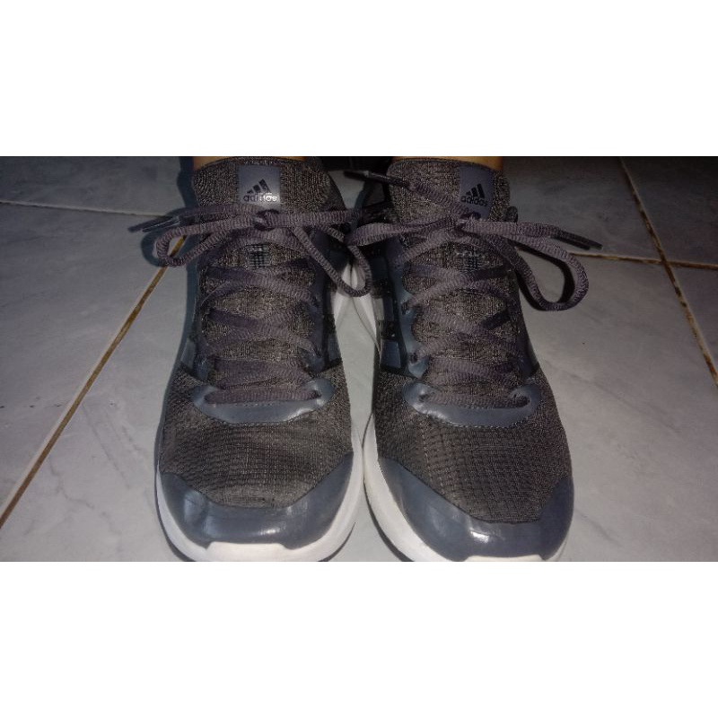 sepatu running Adidas preloved/second/thrift
