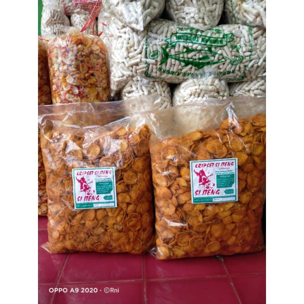 

Si Iteng, keripik setan kering pedas