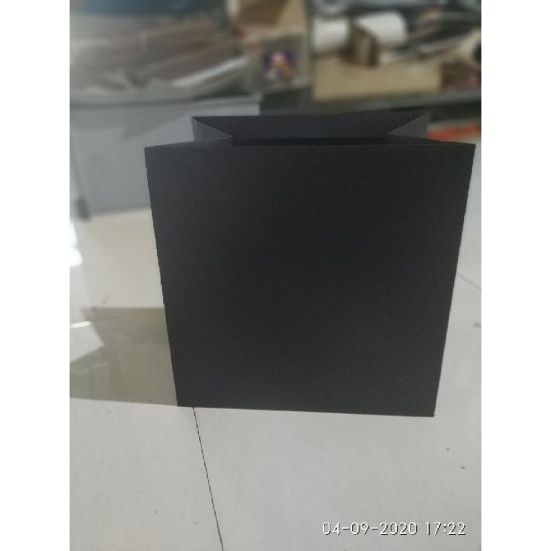 

paperbag linen hitam 50x15x35