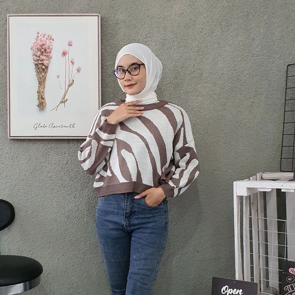 Sweater Arabelle Croope / Sweter Rajut Wanita Motif Zebra Lengan Panjang Model Croptop Aesthetic Korean Style