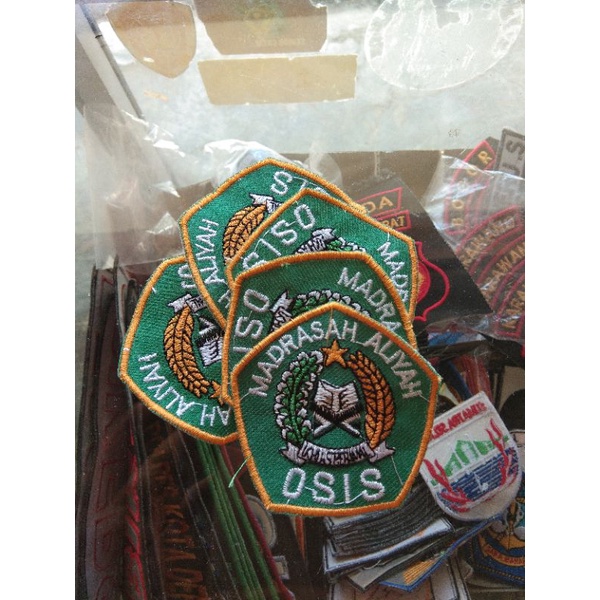 bordiran logo osis madrasah aliyah