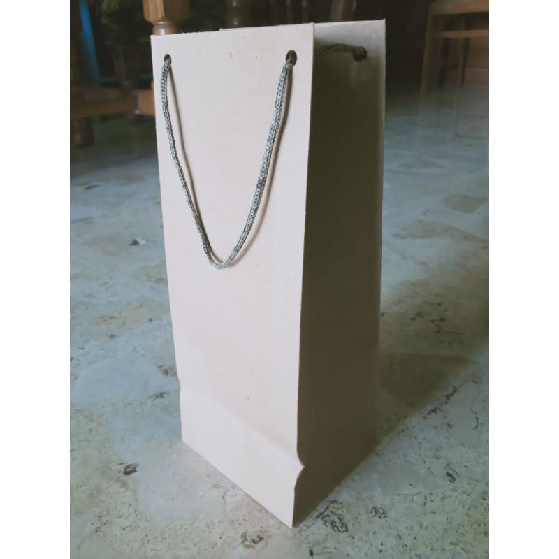 

paper bag polos ukuran pxlxt/10x8x25 + sablon