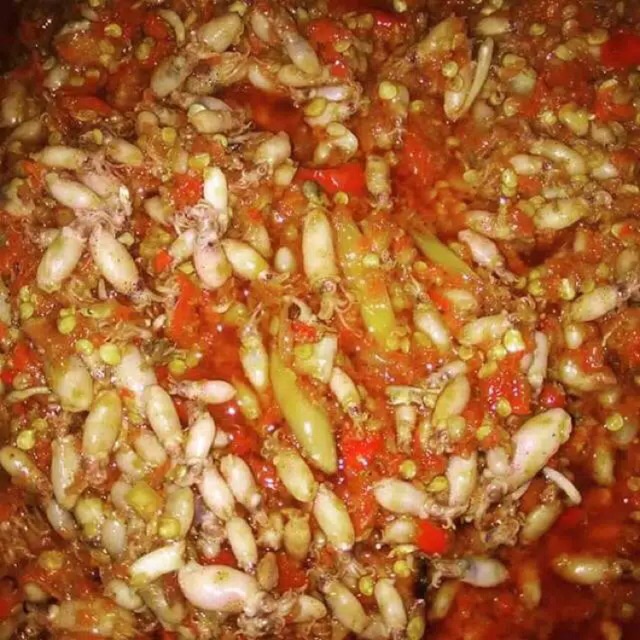 

Sambel khas BONTANG KUALA / sambal beby cumi, bawang / merah