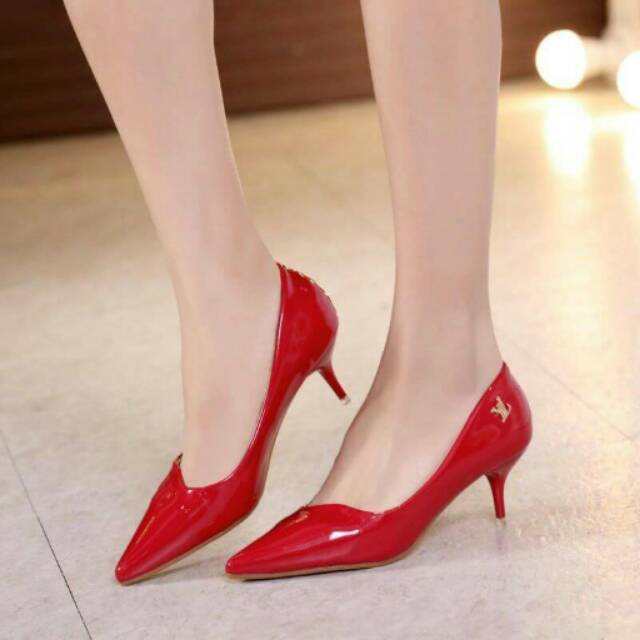 Sepatu Louis Vuitton Stilleto