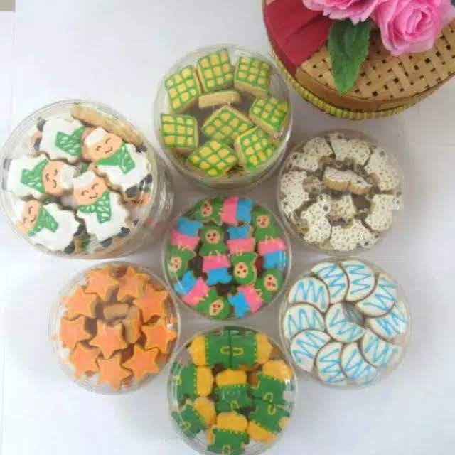 

Kue kering hias tema Lebaran