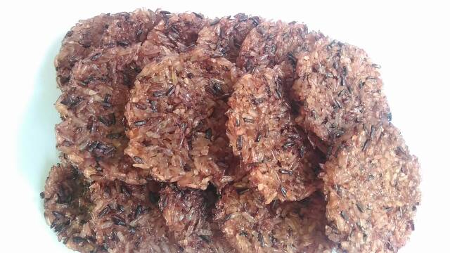 Rengginang Ketan Hitam - Makan Rengginang ðŸ’•ðŸ’•