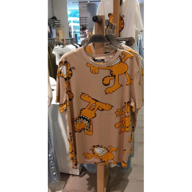 Bershka kaos cewe Garfield