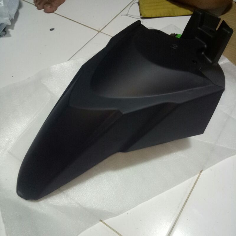 Slebor Spakbor Depan Vario 110 FI  led Hitam dof dop