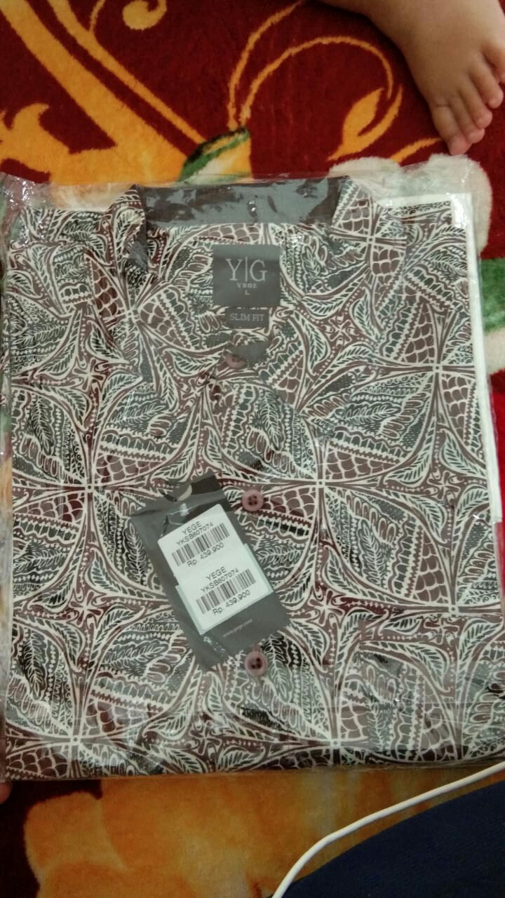 Yege Kemeja Batik Pria 7074 Lengan Pendek