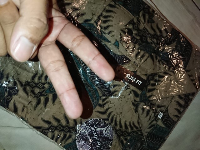 Kemeja Batik Pria Slimfit Lengan Panjang Premium Baju Batik Keren