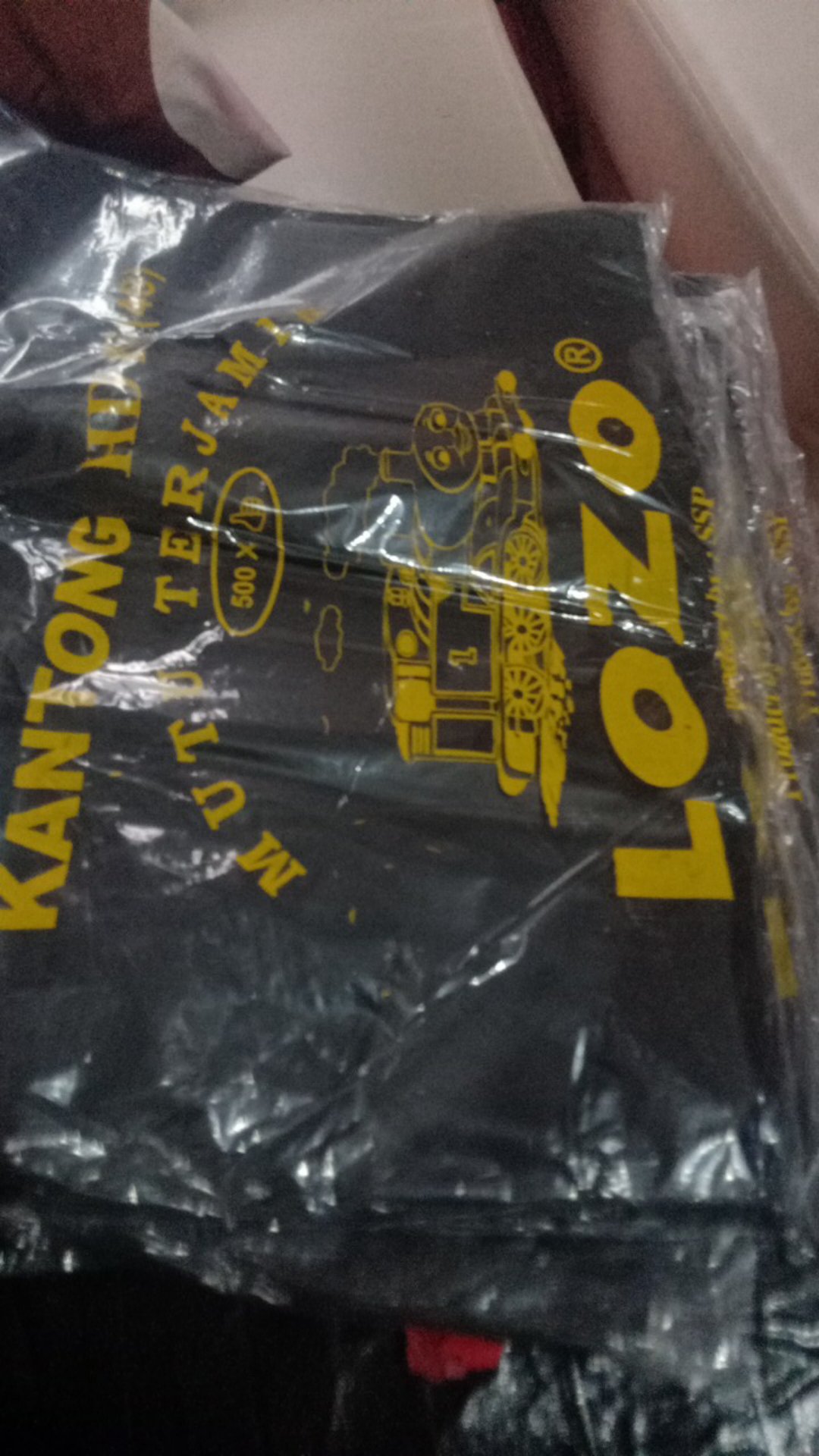 Kantong Plastik Hd Lozo Hitam Uk 17-40