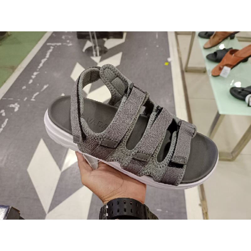 Nevada Slingback Sandal pria Triple Strap Catur 1