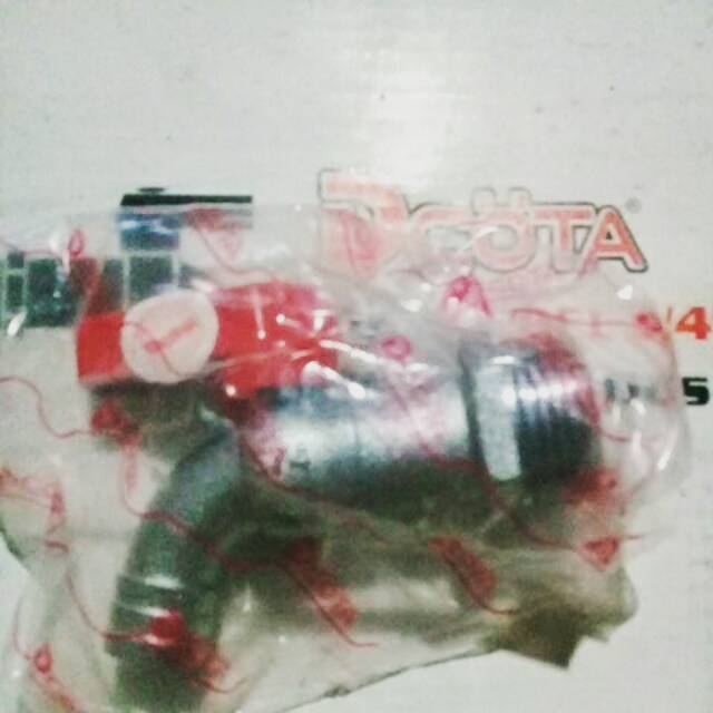 Kran air besi Dcota 3/4"