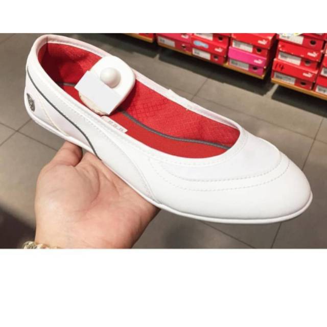 puma flat shoes white
