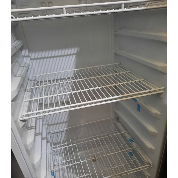 Rak showcase Polytron BS