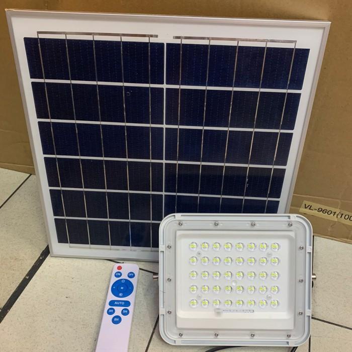 Lampu Sorot Tembak Solar Panel Tenaga Surya 60W 60 Watt