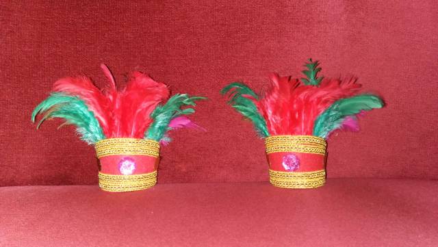 1 pasang Gelang bulu aksesoris tari